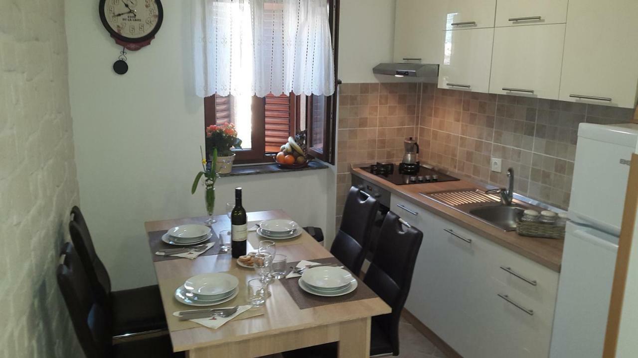 Paradise Apartment - Old Town Rab ราบ ภายนอก รูปภาพ
