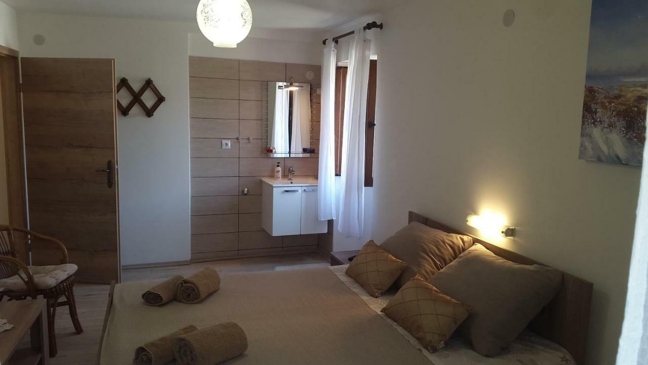 Paradise Apartment - Old Town Rab ราบ ภายนอก รูปภาพ
